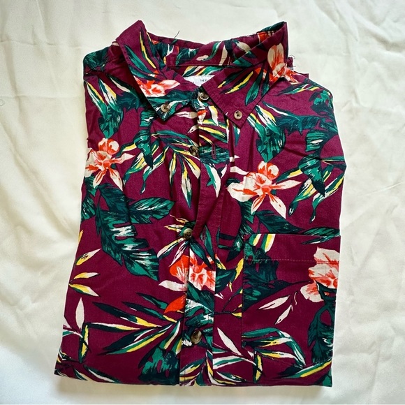 NWT Old Navy Button Down - Picture 1 of 4